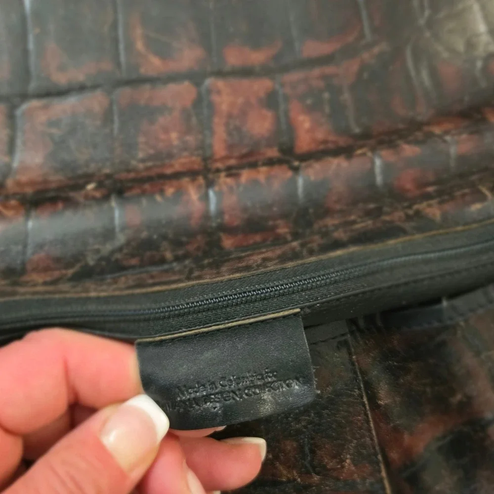 LAND Vintage Briefcase Messenger Bag Large Brown Croc Embossed Leather Brass